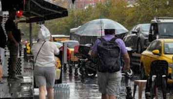 İstanbul’da sağanak yağış etkili oluyor