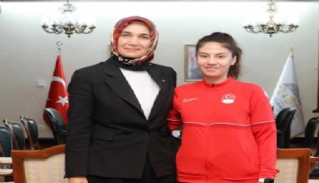 Zafer Bayramı hediyesi olimpiyat madalyası oldu