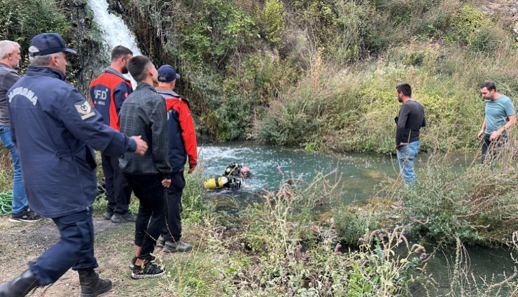 Kütahya'da iki çocuğunu kurtaran baba boğularak hayatını kaybetti