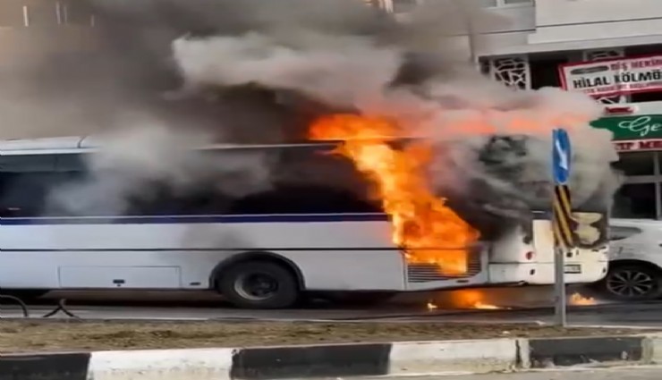 Manisa’da işçi servisi alev alev yandı